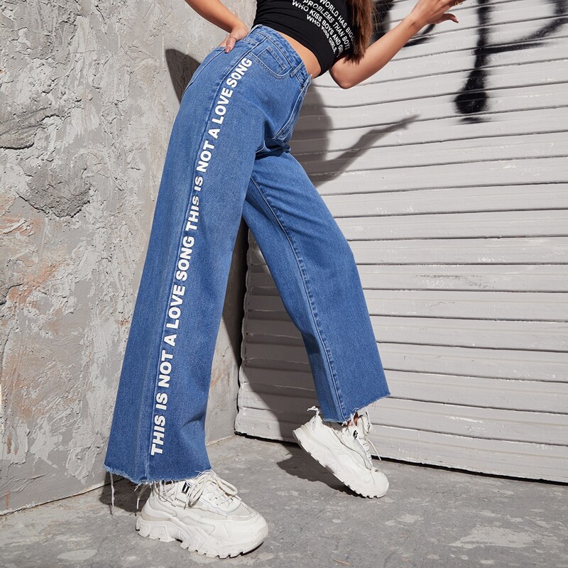 

High Waist Letter Graphic Raw Hem Jeans, Medium wash