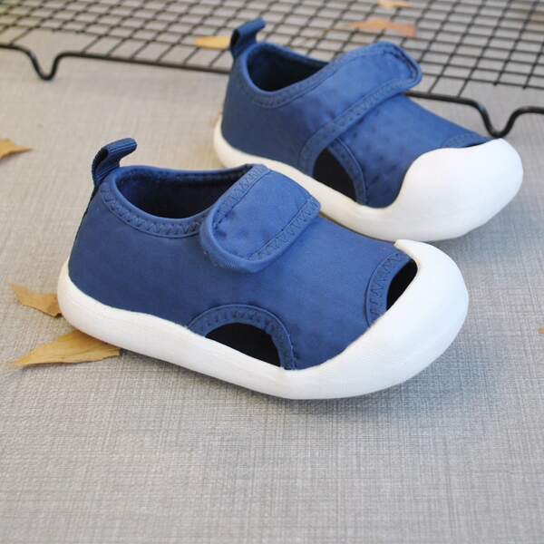 

Toddler Girls Cut Out Velcro Strap Sandals, Blue