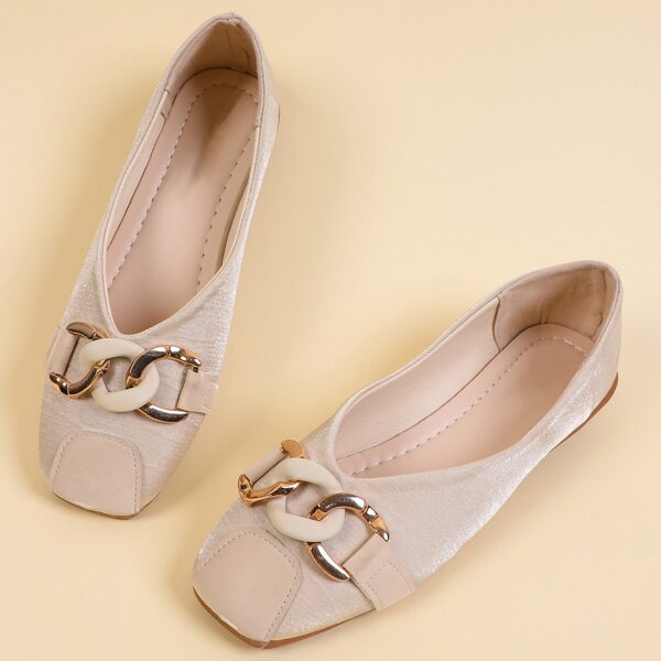 

Chain Decor Flats, Apricot