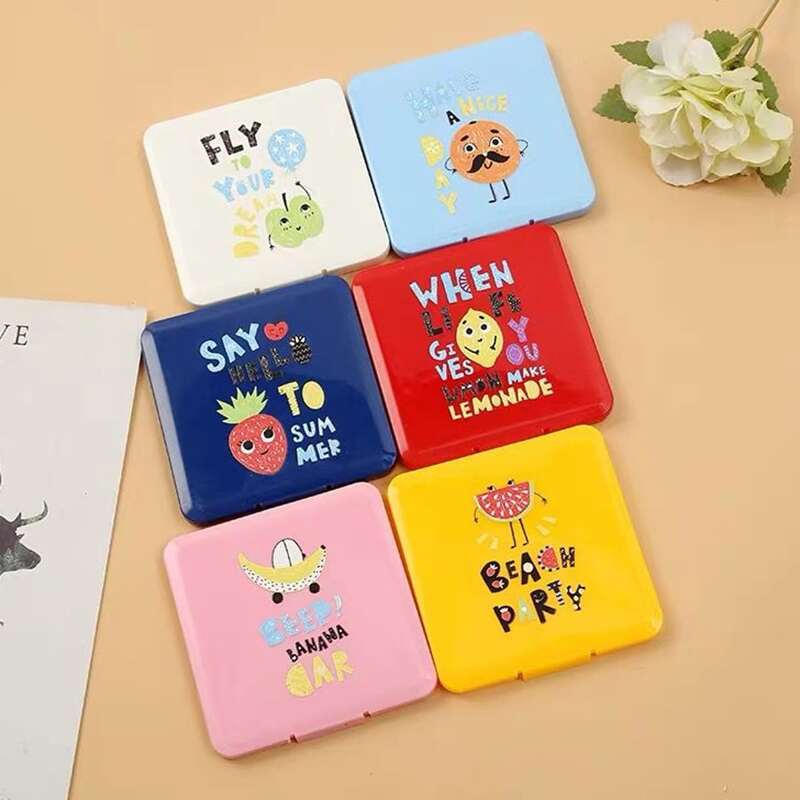 

1pc Cartoon Graphic Random Face Cover Box, Multicolor