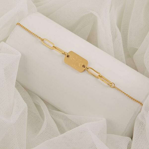 

Blind For Love Pendant Necklace, Gold