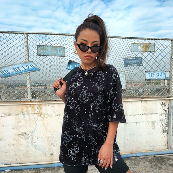 

Galaxy Print Drop Shoulder Longline Tee, Black
