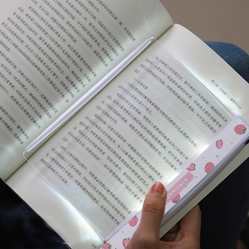

1pc Strawberry Print Reading Lamp, White