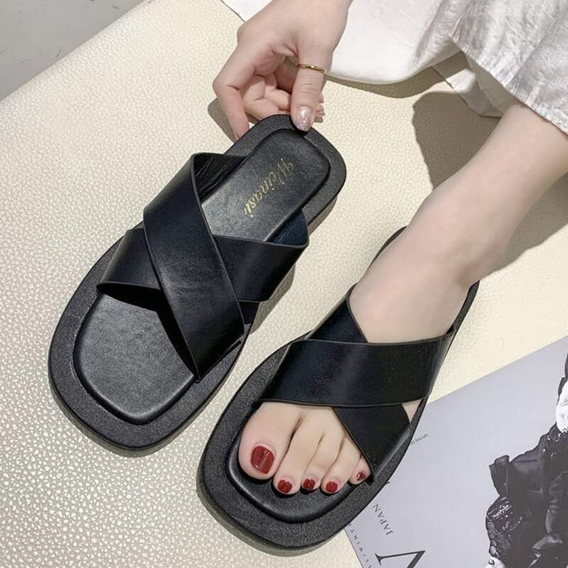 

Criss Cross Strap Slides, Black