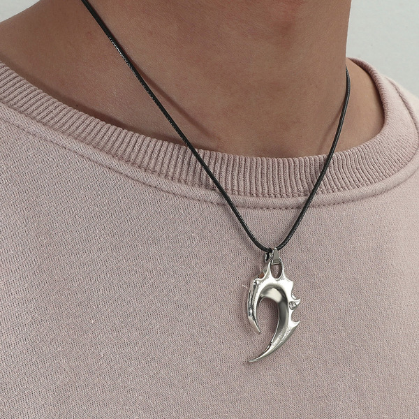 

Men Structured Metal Charm Necklace, Silver