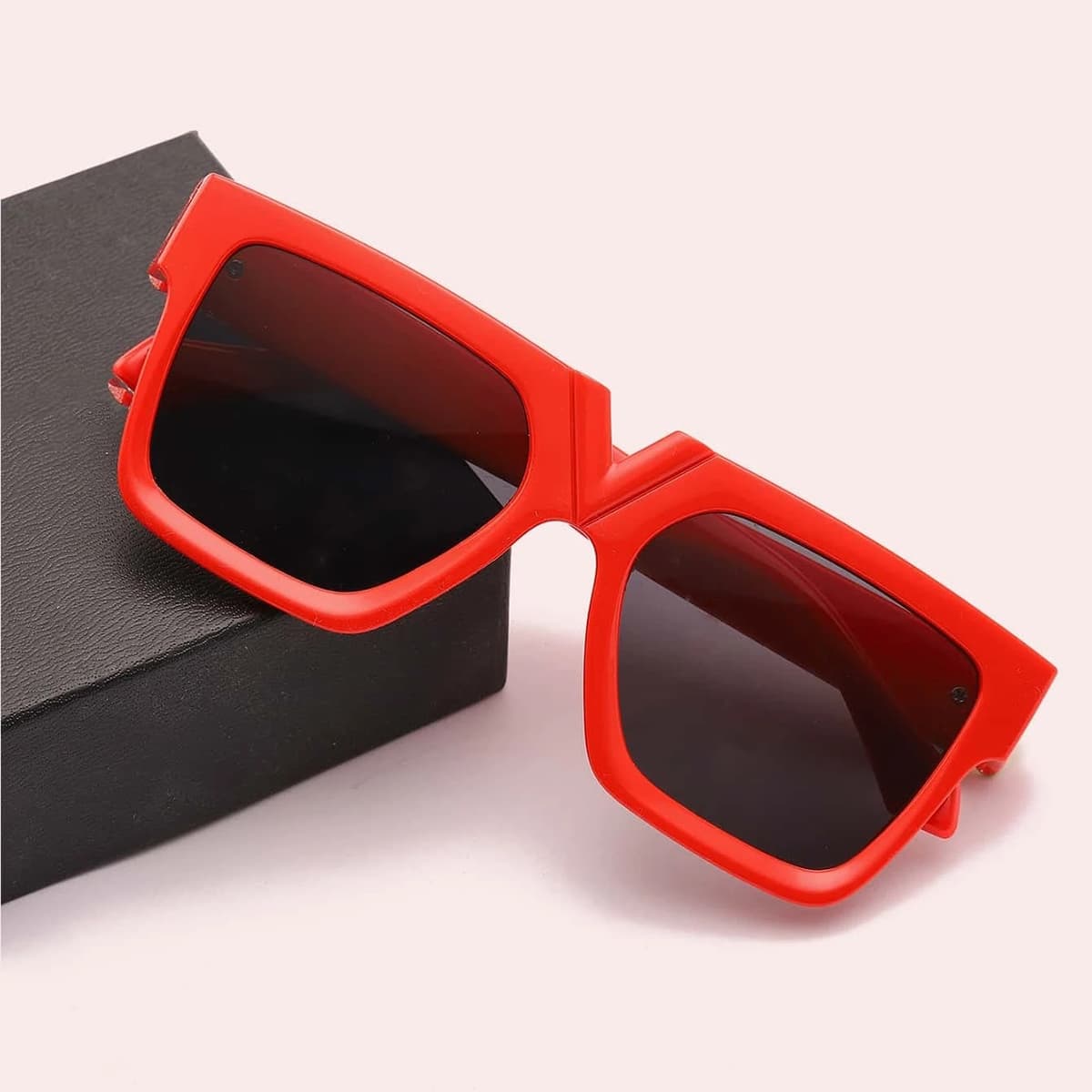 

Square Frame Sunglasses