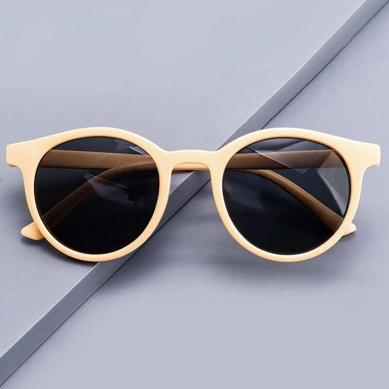 

Round Frame Sunglasses