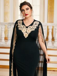 Modelyn Plus Applique Detail Split Hem Cape Dress - Black - View 4
