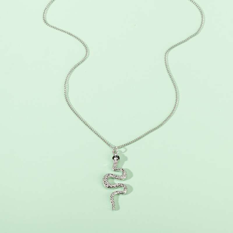

Snake Design Pendant Necklace, Silver