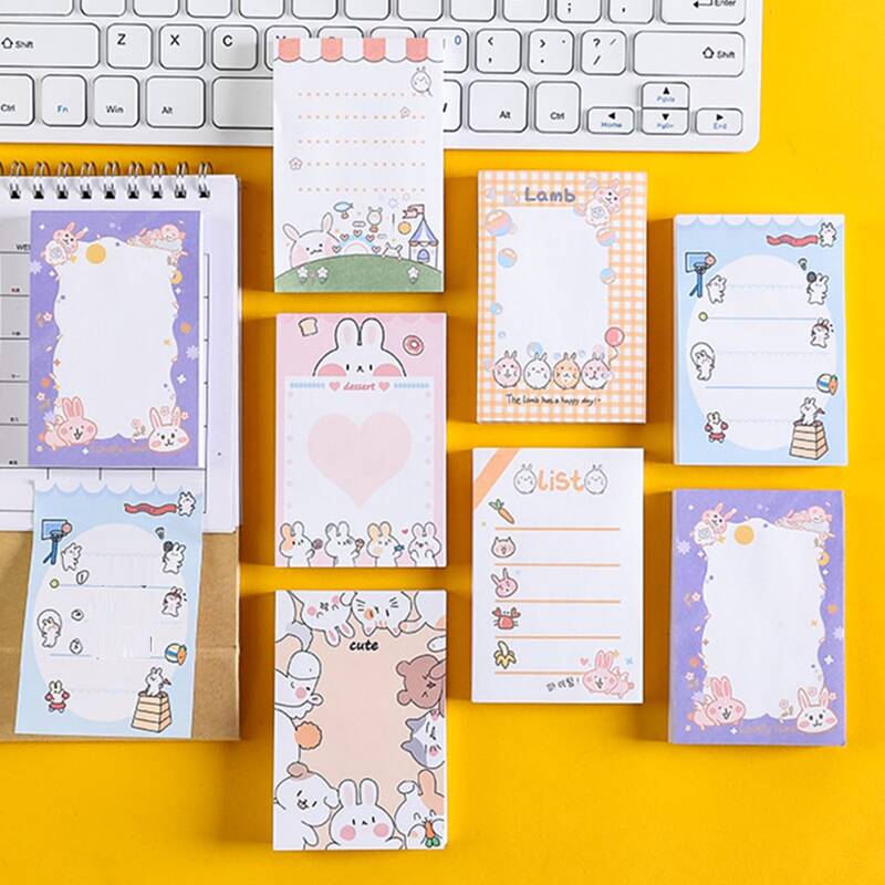 

1pc Cartoon Graphic Random Memo Pad, Multicolor