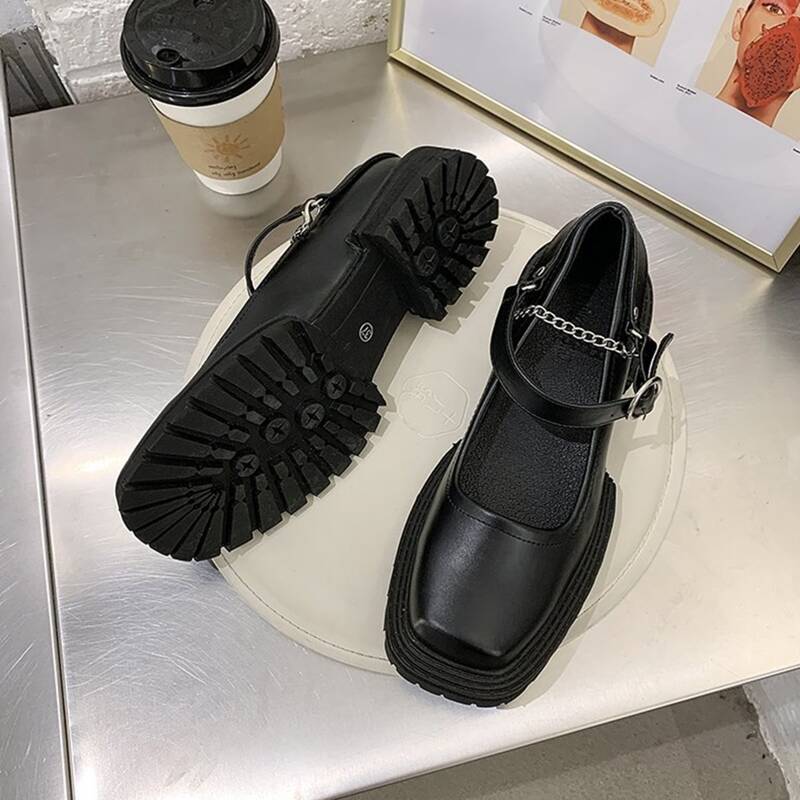 

Chunky Sole Wide Mary Jane Shoes, Black