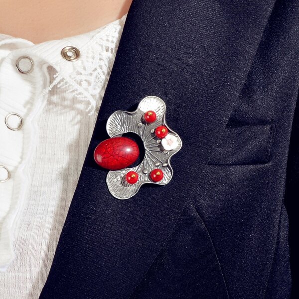 

Flower Design Brooch, Burgundy