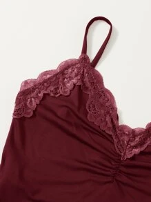 Muchica Top camisero fruncido con panel de encaje