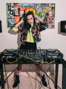 Muchica Chamarra con botón delantero con estampado - Multicolor - Ver 1