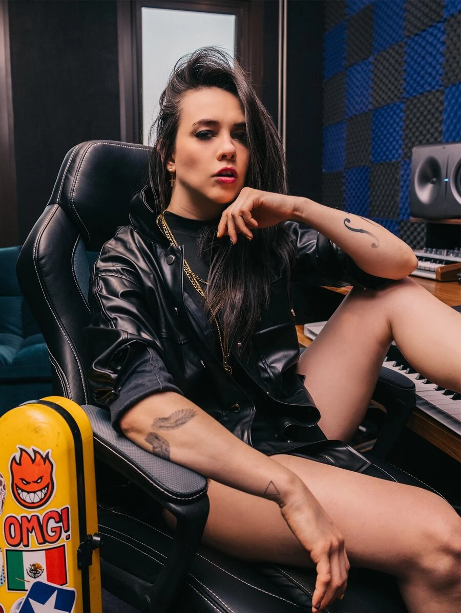 SHEIN EZwear Shorts mezclilla con rotos