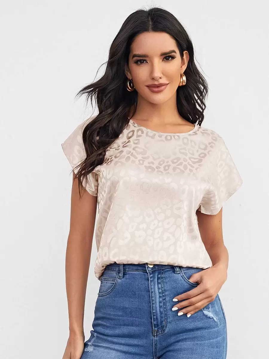 SHEIN Clasi 蝙蝠袖豹紋提花緞面上衣 - 米色 - 查看 1