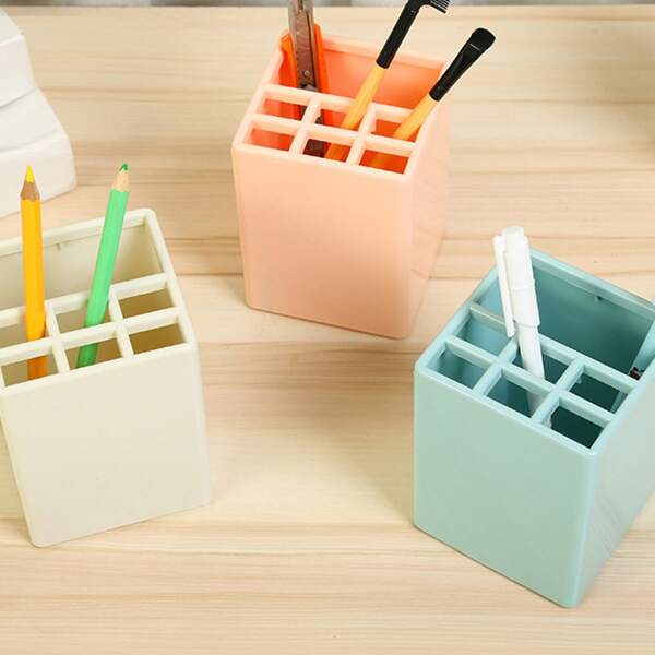 

1pc Multi-grid Random Pen Holder, Multicolor