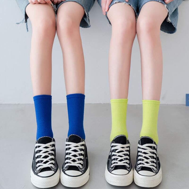 

1pair Random Solid Crew Socks, Multicolor