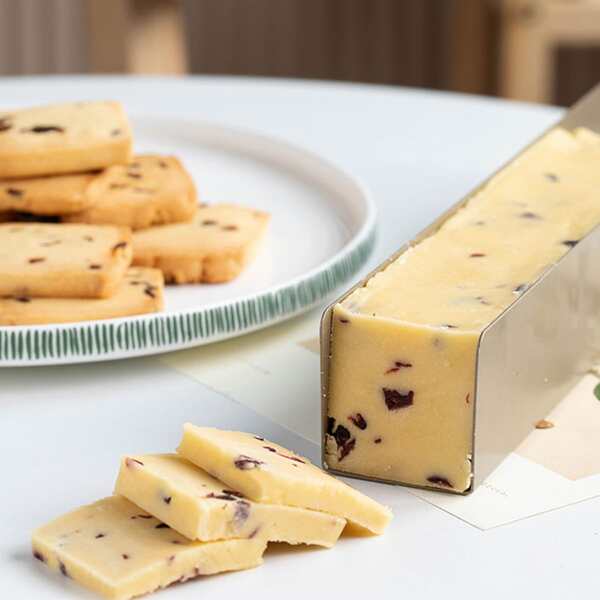 

1pc Metal Biscuit Mold, Gold