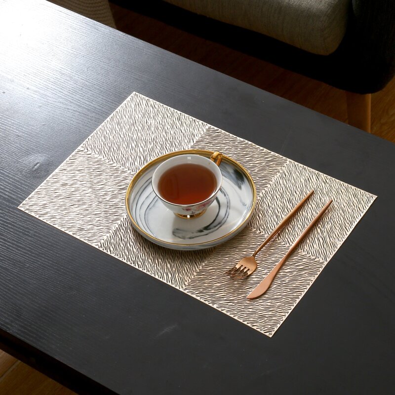 

1pc Hollow Insulation Placemat, Gold