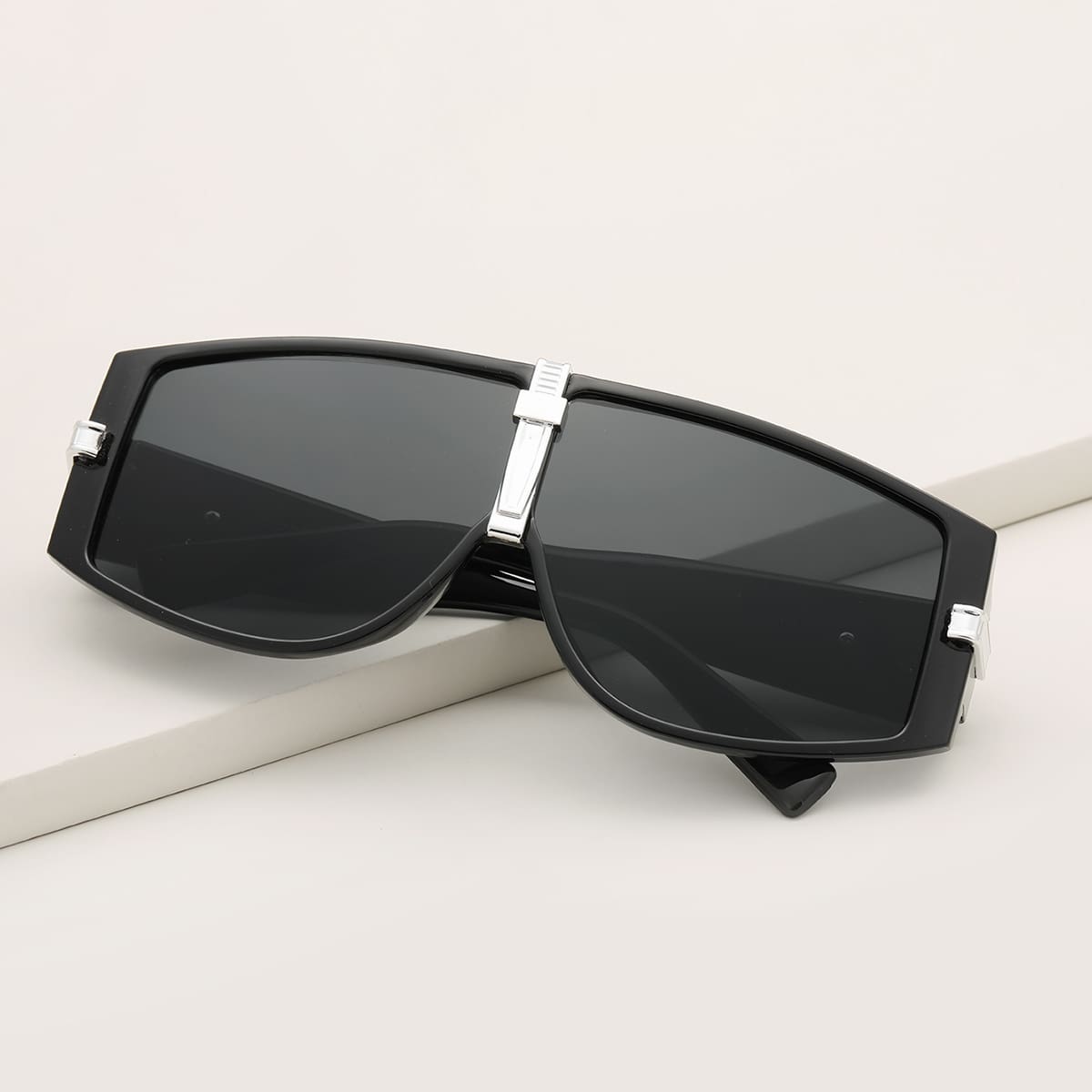 

Flat Top Sunglasses