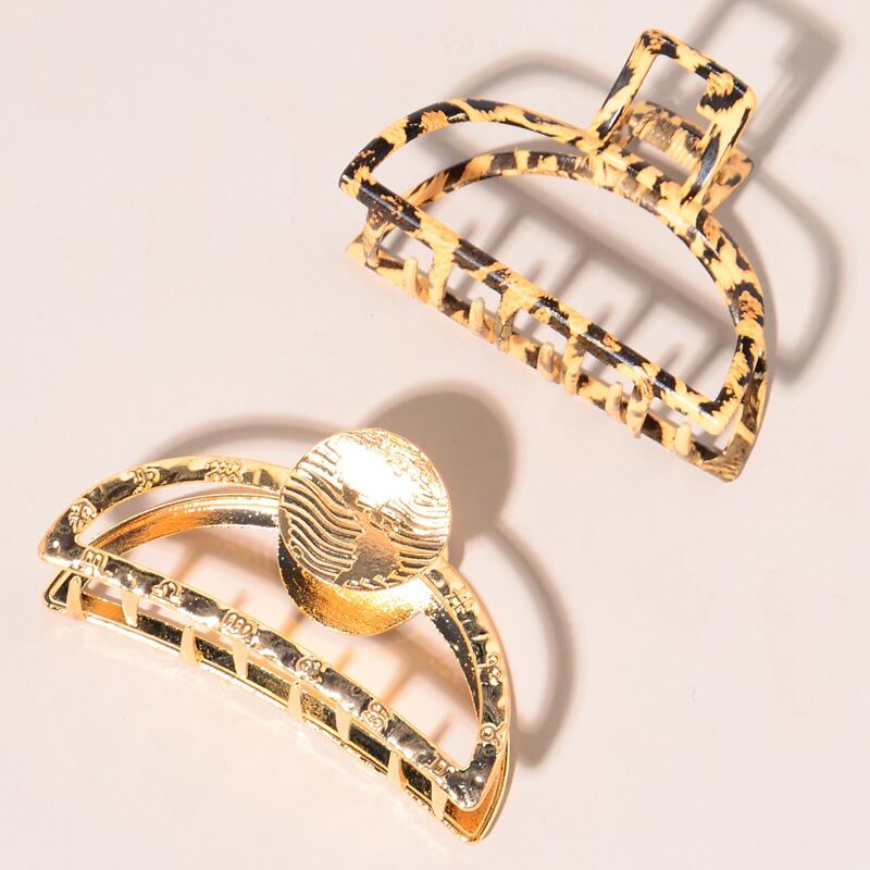 

2pcs Cut Out Hair Claw, Multicolor