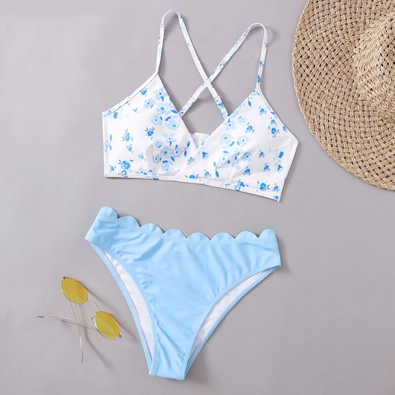 

Floral Scallop Trim Bikini Swimsuit, Multicolor