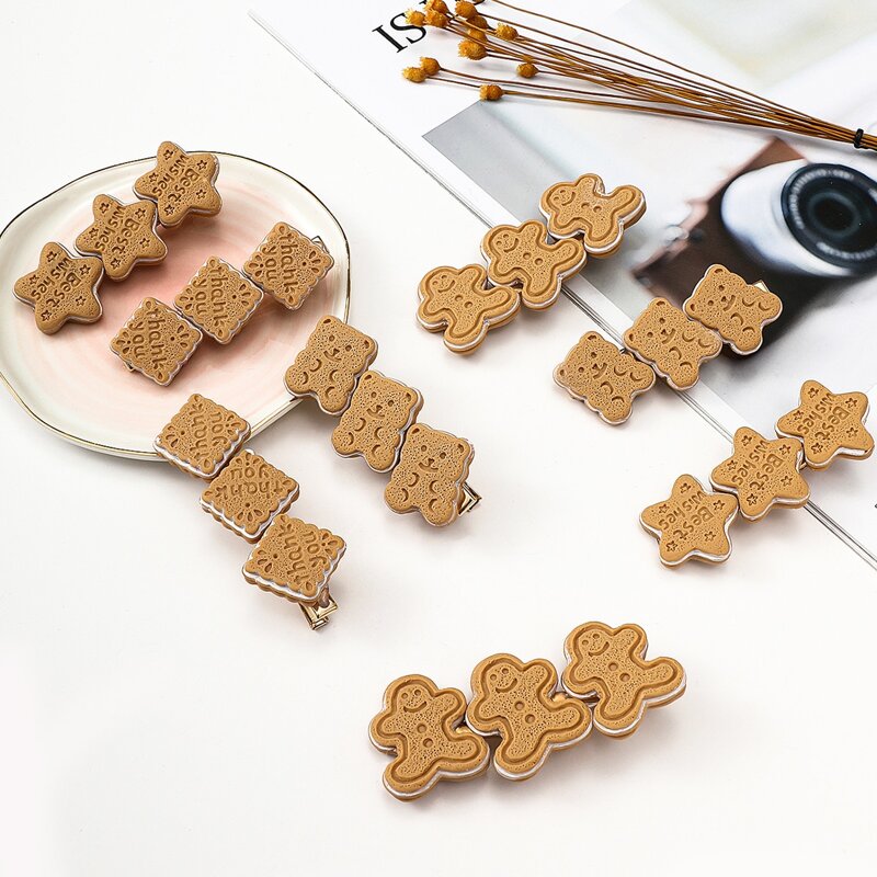 

Random 4pcs Gingerbread Man Hair Clip, Multicolor