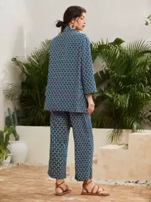 Seusyu Geo Print Button Front Blouse With Wide Leg Pants - Green - View 2