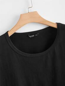 Plus Figure & Japanese Slogan Print Tee - Black - View 4