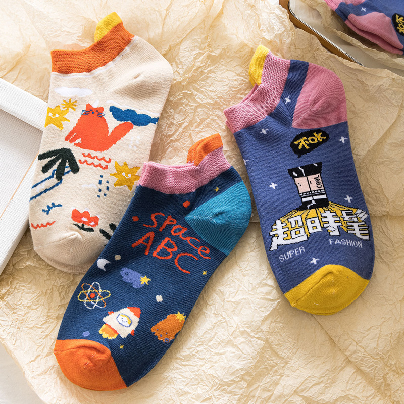 

3pairs Cartoon Graphic Ankle Socks, Multicolor
