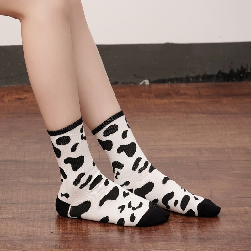 

1pair Cow Pattern Crew Socks, Black and white