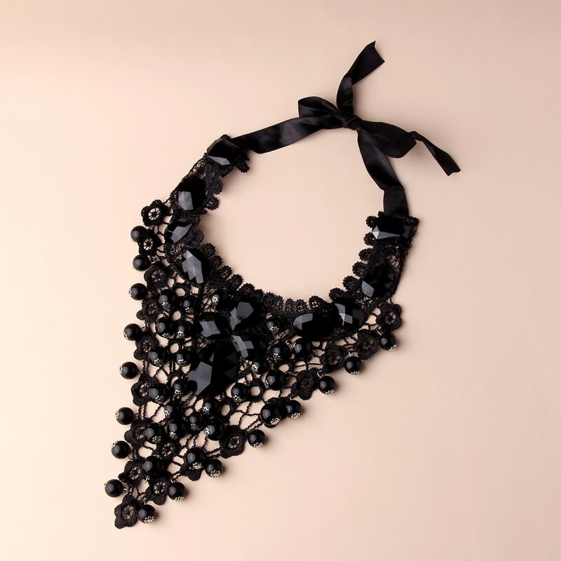 

1pc Lace & Bead Decor Statement Necklace, Black