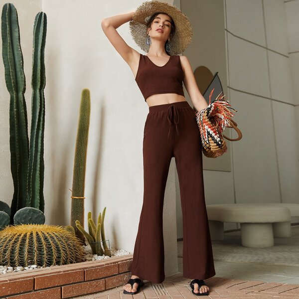

Solid Tank Top & Tie Front Flare Leg Pants Set, Chocolate brown