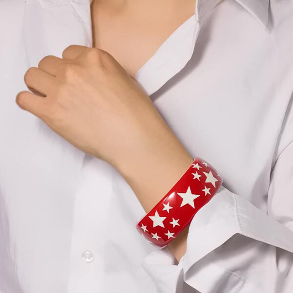 

Star Pattern Acrylic Bracelet, Red