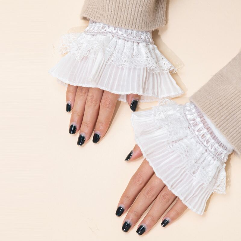 

Contrast Lace Fake Cuff, White