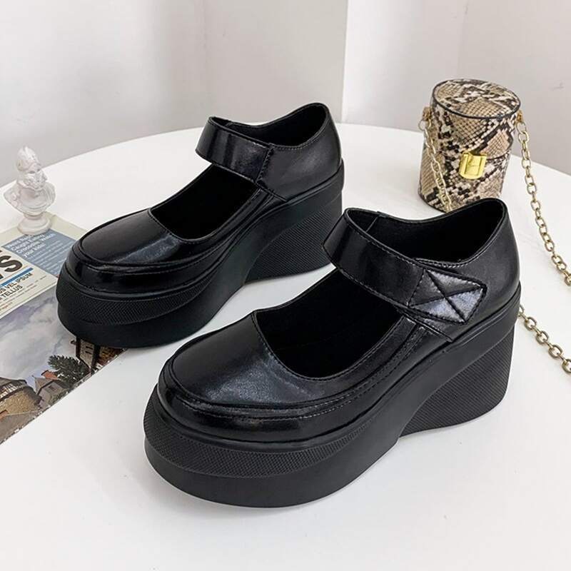 

Simple Round Toe Mary Jane Wedges, Black