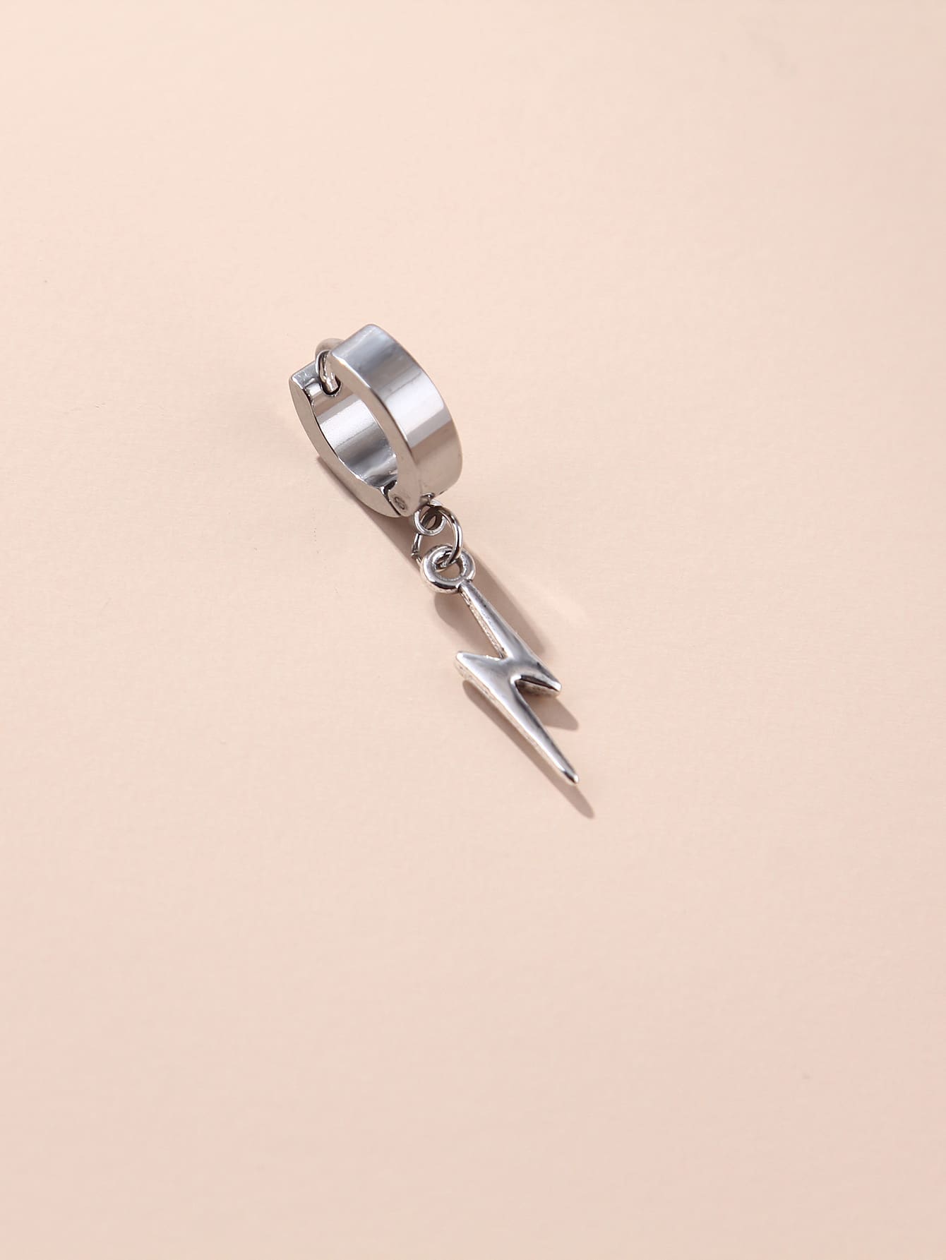 1入組閃電設計耳墜 - 銀色 - 查看 1