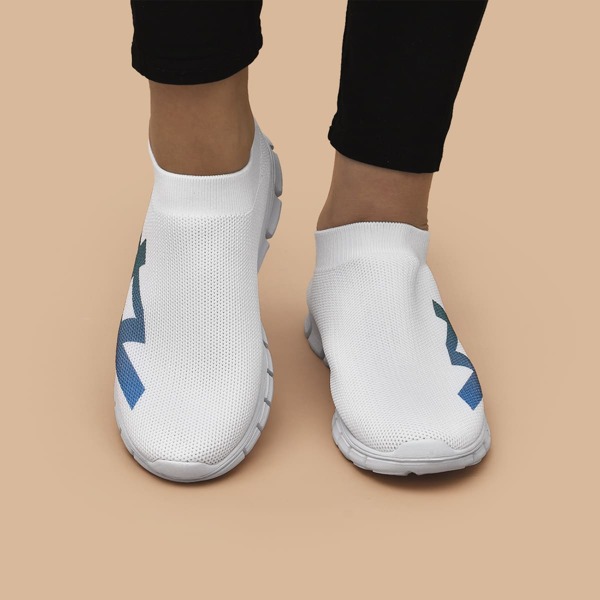 

Slip On Low Top Running Shoes, Blue and white