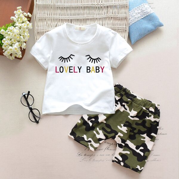 

Toddler Girls Letter Graphic Tee With Camo Shorts, Multicolor
