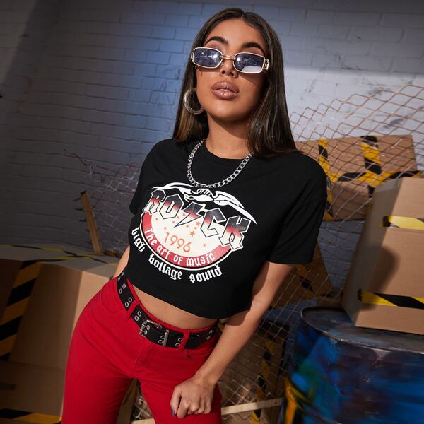 

Drop Shoulder Letter Graphic Crop Tee, Black