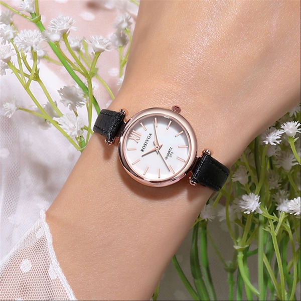 

Round Pointer Quartz Watch