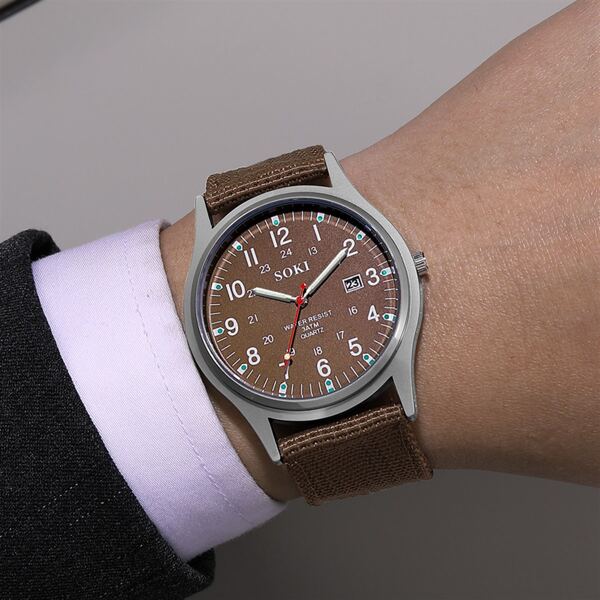 

Men Nylon Strap Date Quartz Watch