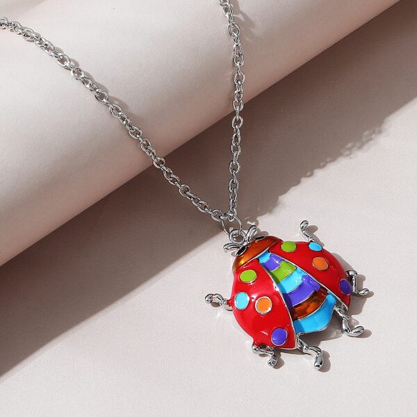 

Animal Design Pendant Necklace, Multicolor