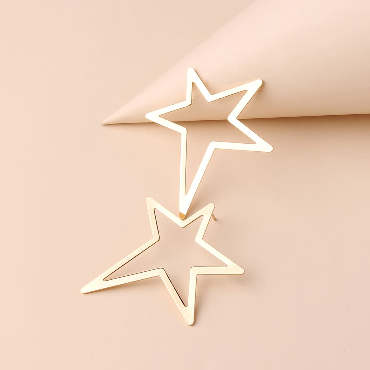 

1pair Star Design Earrings, Gold