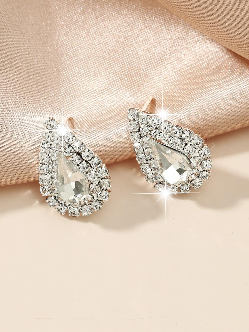 Retro Tear Drop Crystal Rhinestone Earring Stud for Women 1 Pair