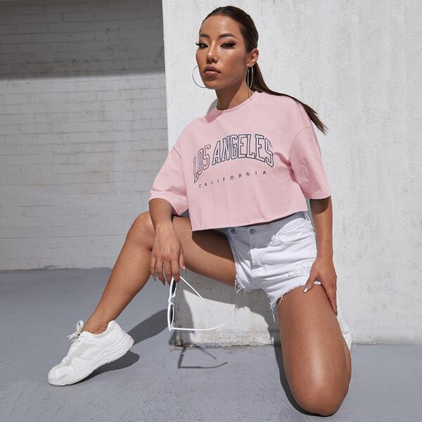 

Letter Graphic Crop Tee, Baby pink