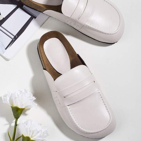 

Minimalist Flat Mules, White