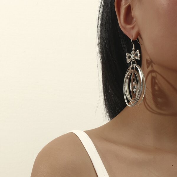 

Hollow Out Geo Drop Earrings, Silver
