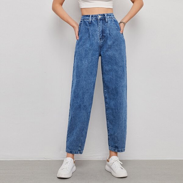

Solid Wash Mom Jeans, Medium wash